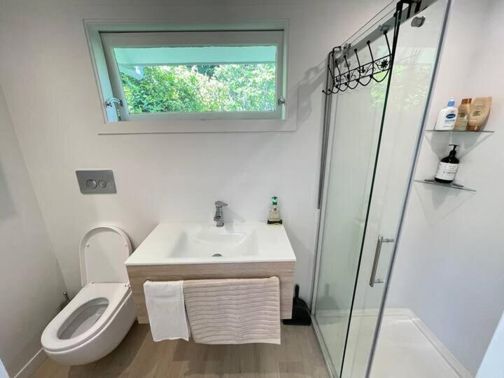 Holiday home Cozy Close To Cbd & In Westmere Auckland